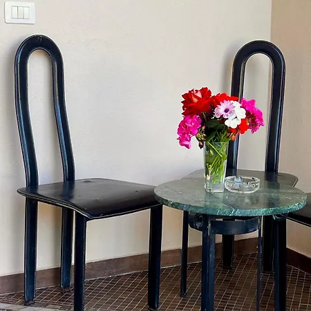 Garden A&x بيت ضيافة فلورا