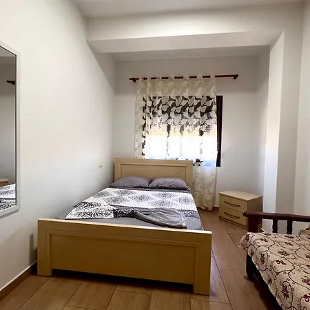 Garden A&x 게스트하우스 Vlorë