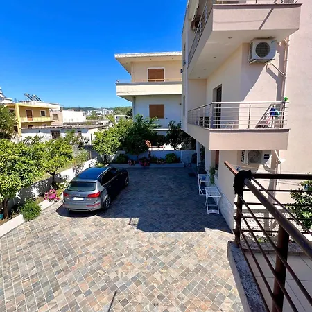 게스트하우스 Garden A&x Vlorë