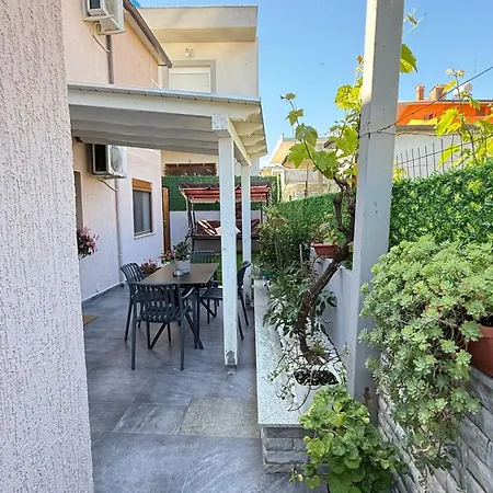 Gasthof Garden A&x Vlorë