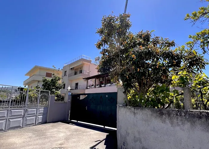 Garden A&x Vlore