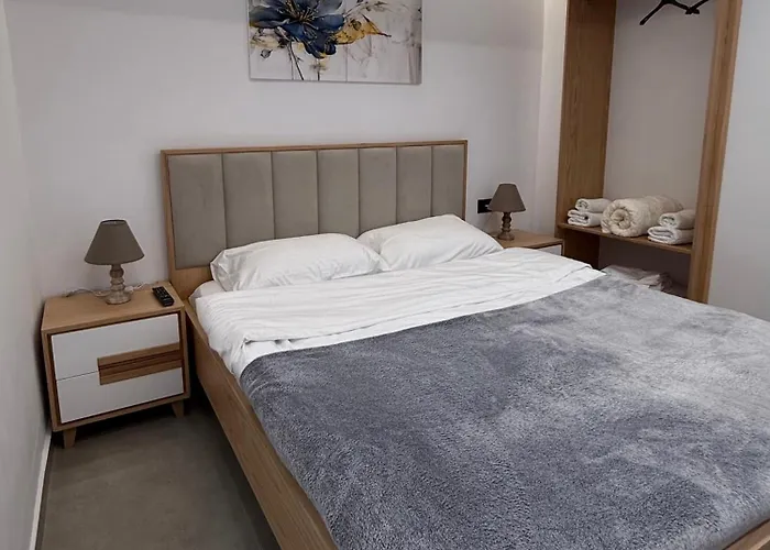 Garden A&x 3* Vlorë